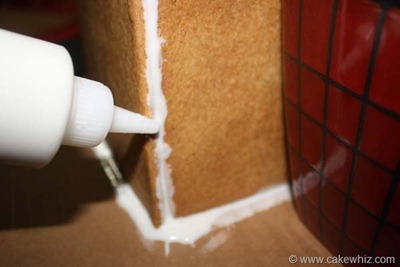 how to assemble a gingerbread house 7