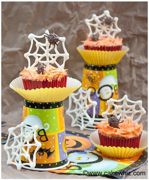 Easy Halloween Cupcakes With Chocolate Cobwebs and Spiders With Seasonal Decor