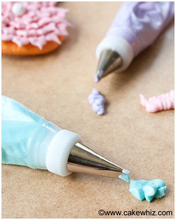 how to make royal icing for piping sugar cookies 3