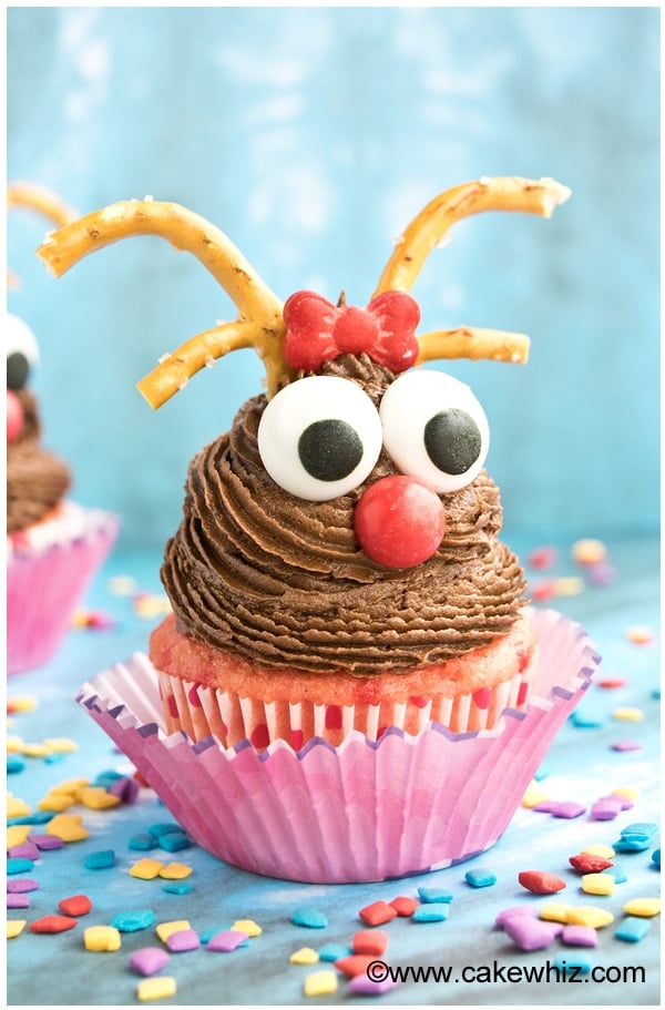 https://cakewhiz.com/wp-content/uploads/2014/12/rudolph-reindeer-cupcakes-1.jpg