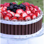 Kit Kat Cake With Strawberries (Quick and Easy Cake Decorating Idea)