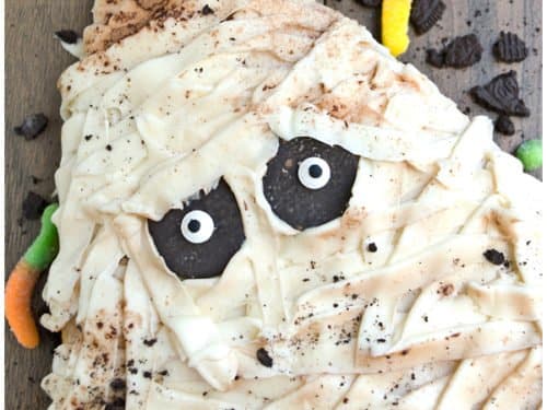 Mummy Cake (Halloween) | Mummy Cake (Halloween) By: Cakepedia | By MetDaan  Cakes | Facebook