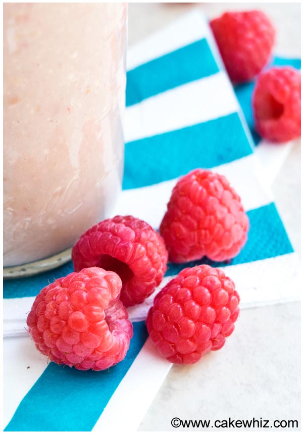 Raspberry Banana Oatmeal Smoothie
