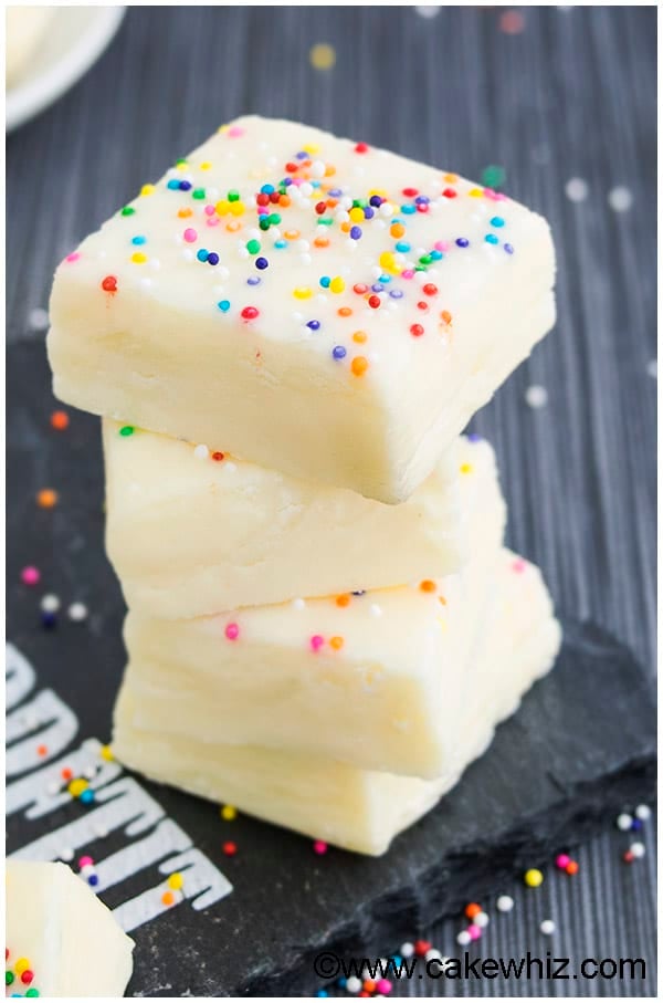 Easy White Chocolate Fudge Recipe From Scratch (2 ingredients)