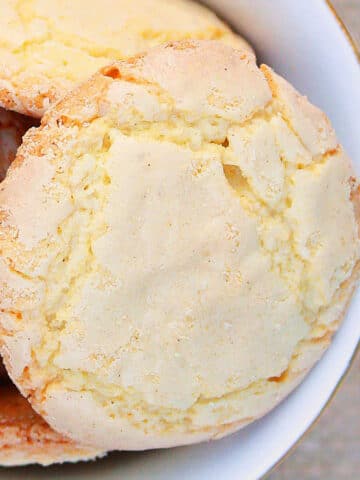 Vanilla Crackle Cookies or Crispy Crunchy Sugar Crinkle Cookies in White Bowl.