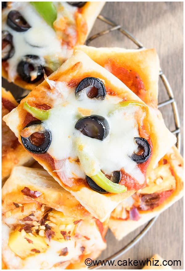 Easy Puff Pastry Pizza Tarts Recipe (Appetizer) 5