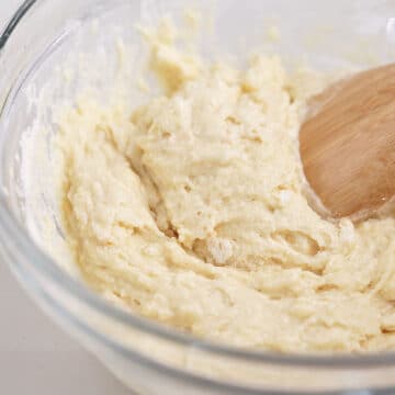 Cake batter in glass bowl. 