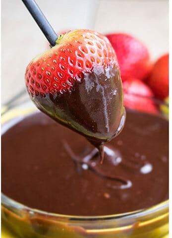 Easy Homemade Chocolate Fondue With Strawberry Dipper