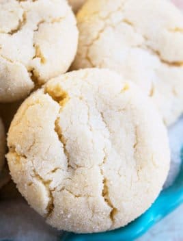 Easy Sugar Cookie Recipe (Soft and Chewy)