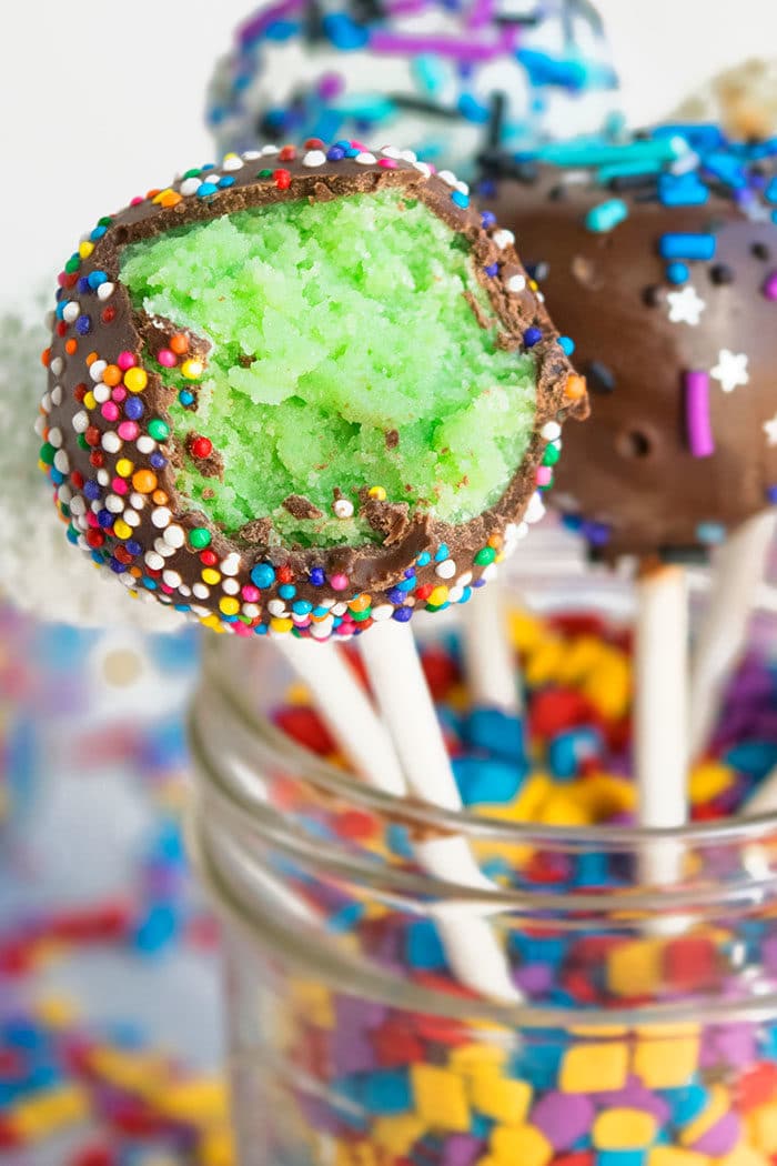 How To Make Cake Pops And Cake Balls Cakewhiz