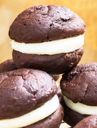 Chocolate Whoopie Pie Recipe with Marshmallow Filling
