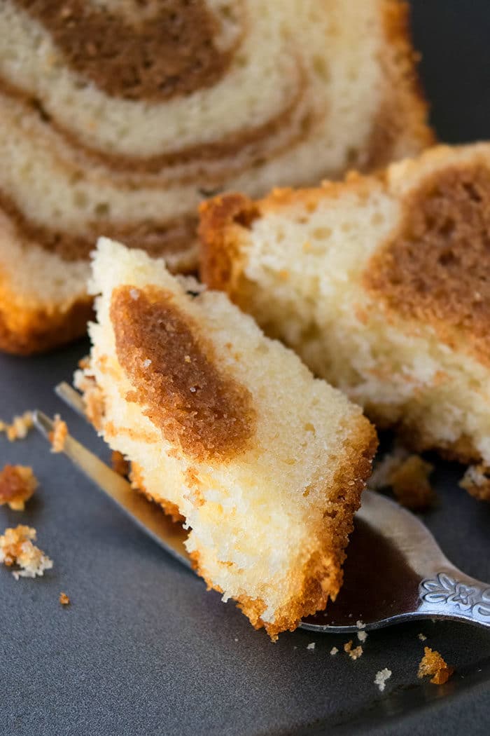 Moist Cinnamon Swirl Cake Recipe