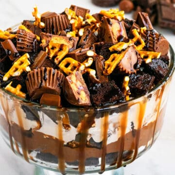 Best Easy Chocolate Trifle With Many Layers in Glass Bowl.