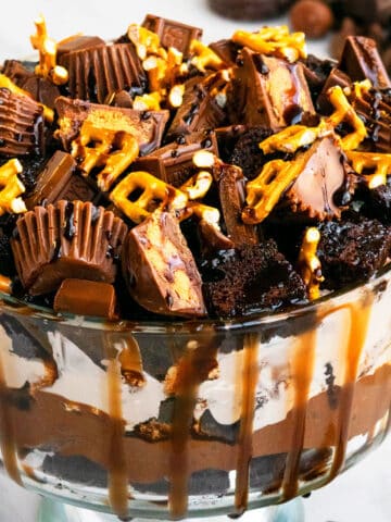 Best Easy Chocolate Trifle With Many Layers in Glass Bowl.