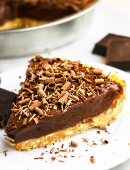 Easy Chocolate Peanut Butter Pie Recipe (No Bake)