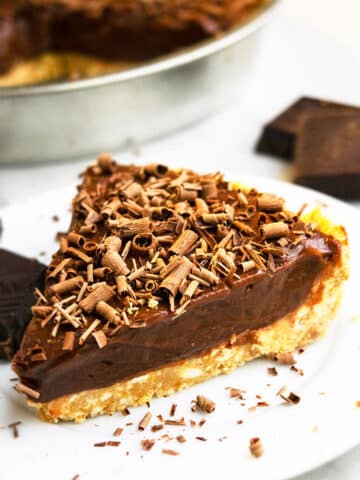 Easy Chocolate Peanut Butter Pie Recipe (No Bake)