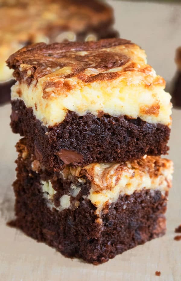 Cheesecake Brownies {Cream Cheese Brownies} - CakeWhiz