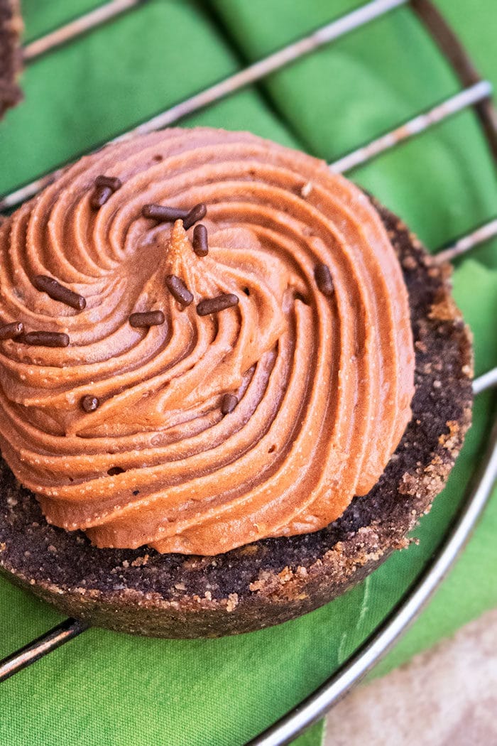 Easy Nutella Cheesecake With Oreo Crust