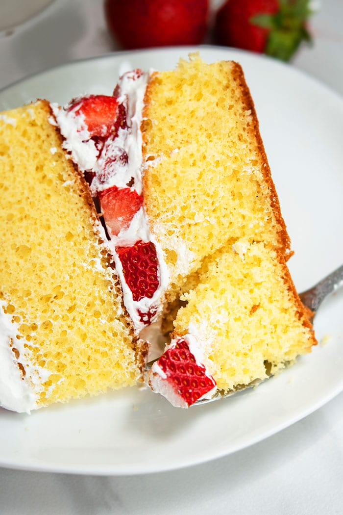 Strawberry Shortcake Cake {Cake Mix} - CakeWhiz