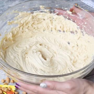 Smooth icing in glass bowl ready to be used.  