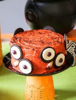Easy Owl Cake (Halloween Cake) on Orange and Black Cake Stand