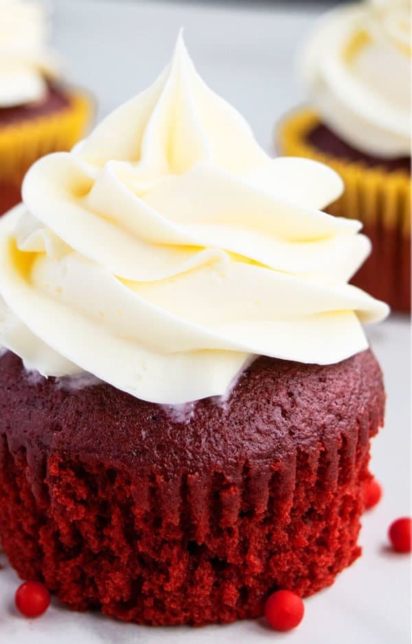 Best Red Velvet Cupcakes With Cream Cheese Frosting - CakeWhiz