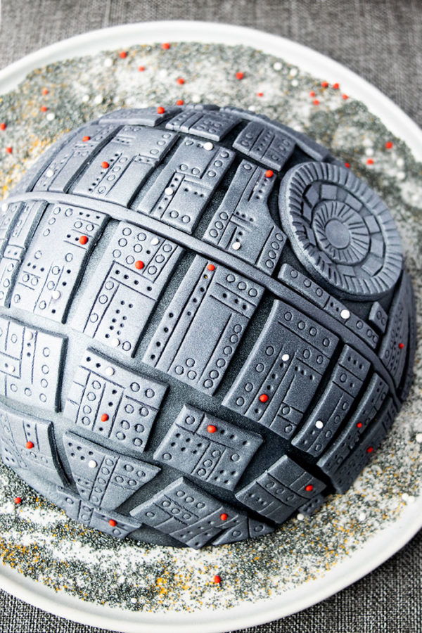 Easy Star Wars Cake Death Star Cake - CakeWhiz