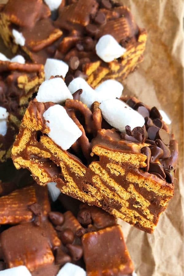 Easy Smores Bars {No Bake} - CakeWhiz