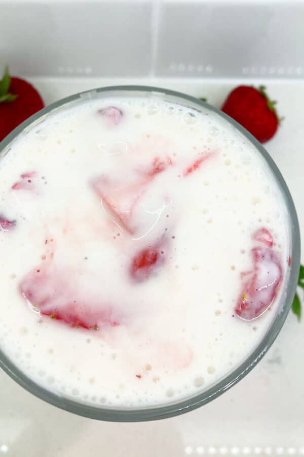 Fresas Con Crema {Mexican Strawberries and Cream} CakeWhiz
