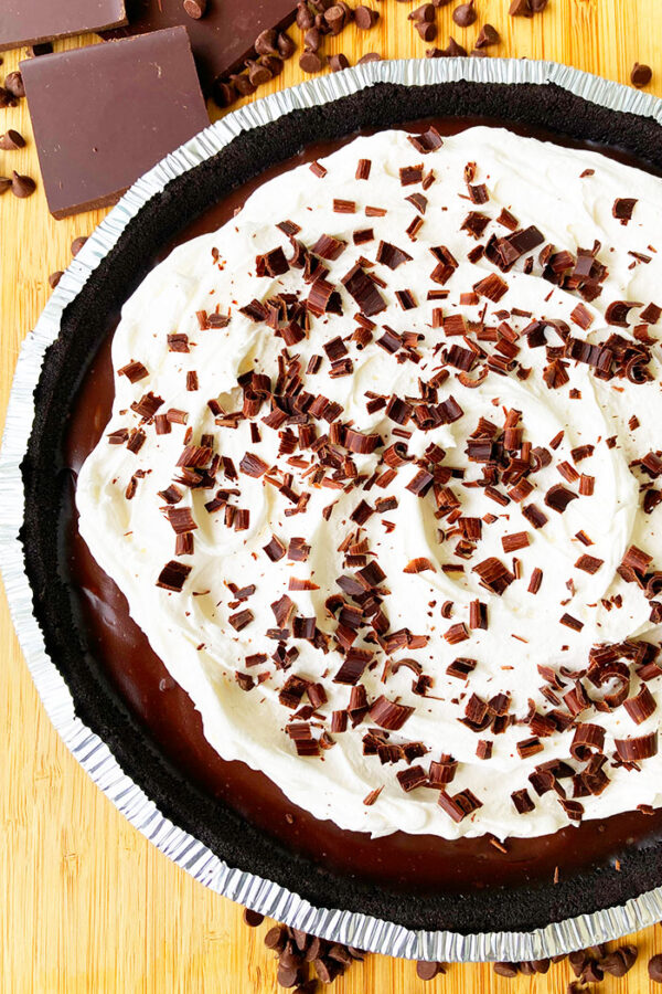 Easy Chocolate Cream Pie {No Bake} CakeWhiz