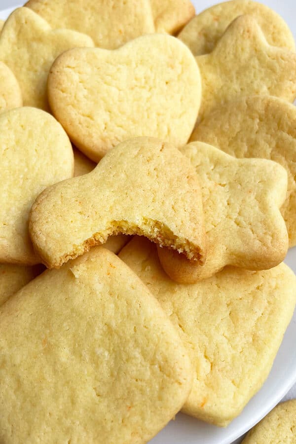 Easy Cut Out Sugar Cookies {With Cake Mix} CakeWhiz