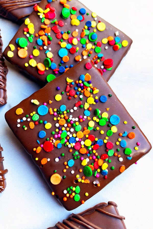 Chocolate covered graham crackers no bake cakewhiz