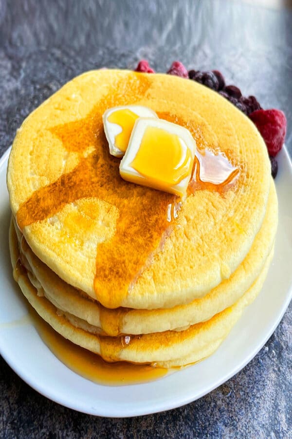 Fluffy Buttermilk Pancakes {From Scratch} - CakeWhiz