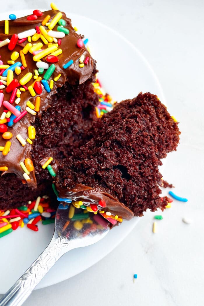 Chocolate Sheet Cake {With Cake Mix} - CakeWhiz