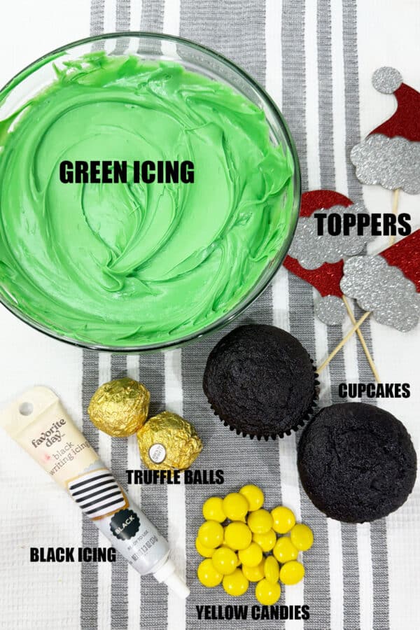 Easy Grinch Cupcakes {Buttercream Icing} - CakeWhiz