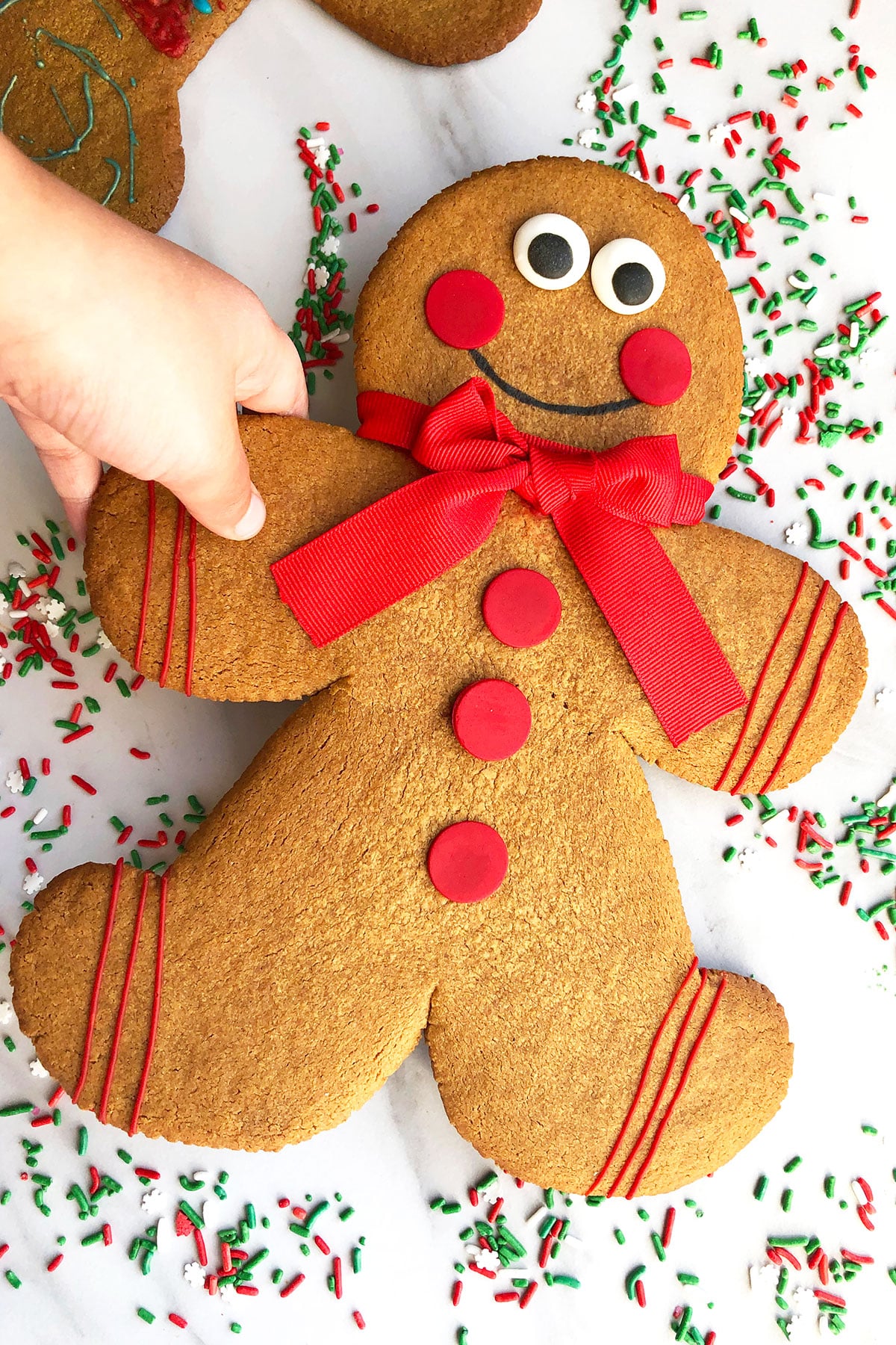 Easy Homemade Jumbo Gingerbread Man Cookie Gift. 