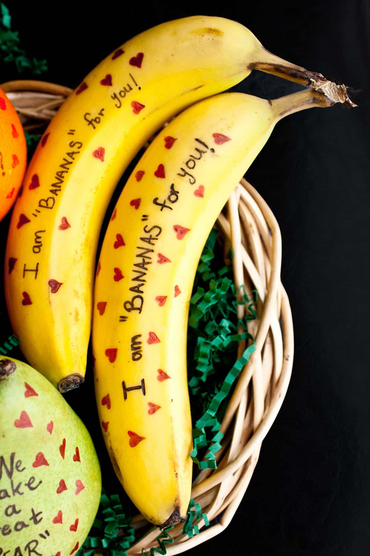 Valentine Bananas With A Cute Note: "I am Bananas For You."