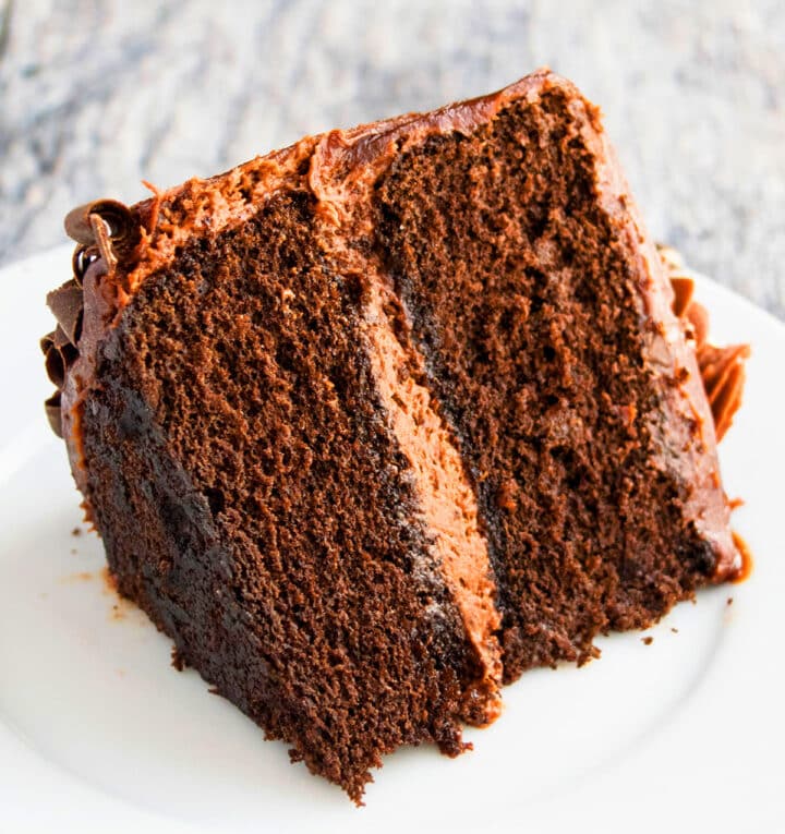 Easy Chocolate Guinness Cake {Beer Cake} - CakeWhiz