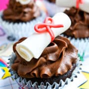 Easy Graduation Cupcakes With Fondant Diploma Topper in Silver Liner.