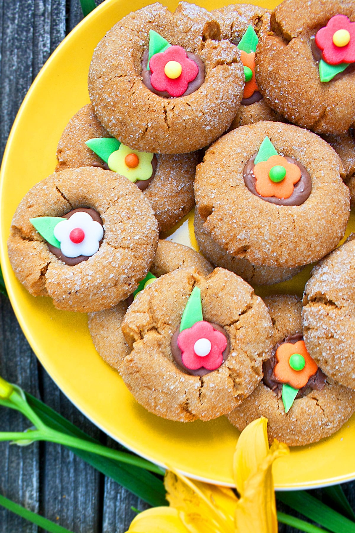 Spiced Thumbprint Cookies With Fondant Flower Decoration. 